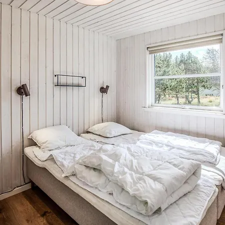 Feriehus Beautiful In With Sauna