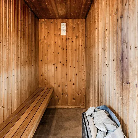 Beautiful In With Sauna 度假居 *